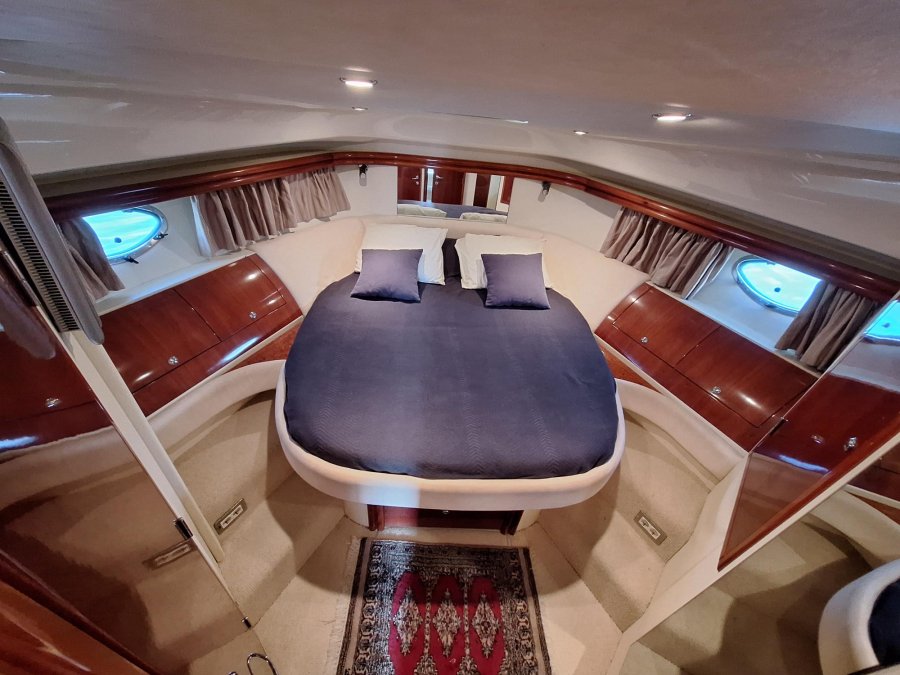 FAIRLINE PHANTOM 46 - 25