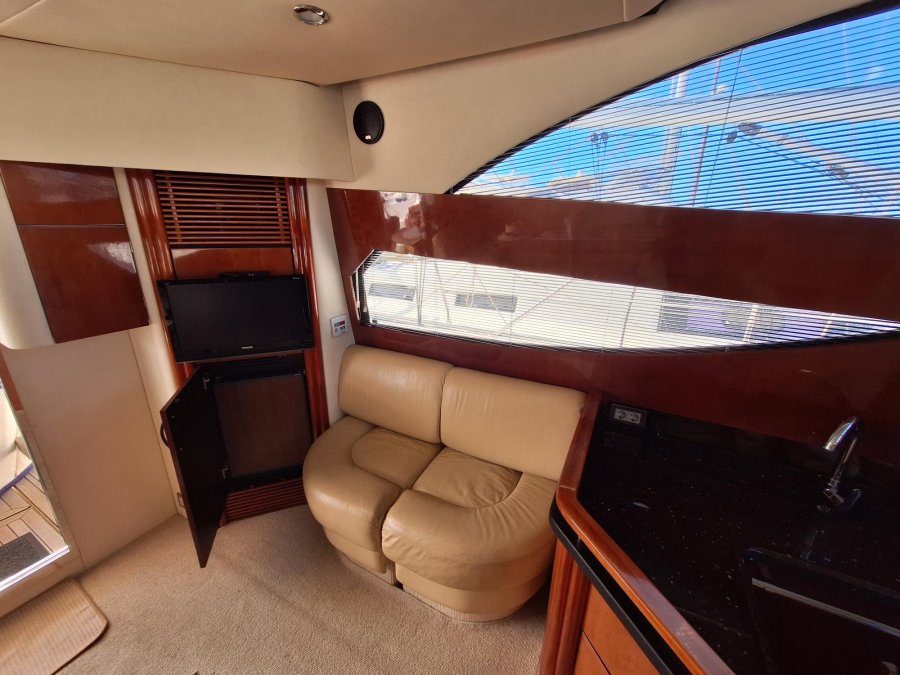 FAIRLINE PHANTOM 46 - 27