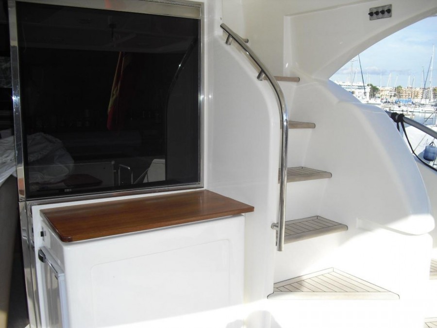 FERRETTI 592 - 9