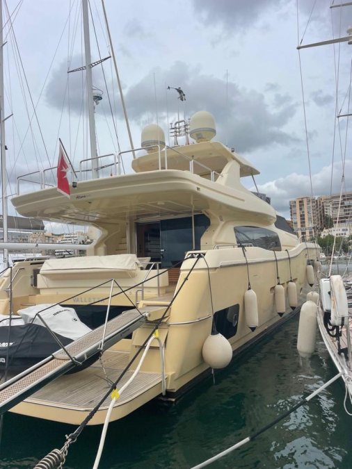 FERRETTI ALTURA 840 - 2