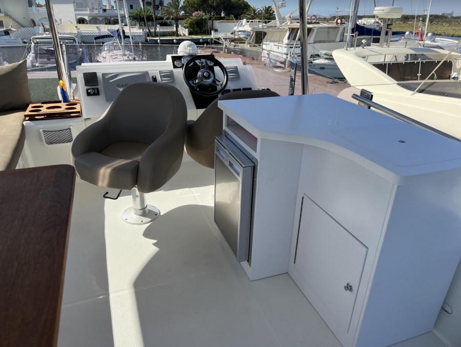 FOUNTAINE PAJOT MY 37 - 9