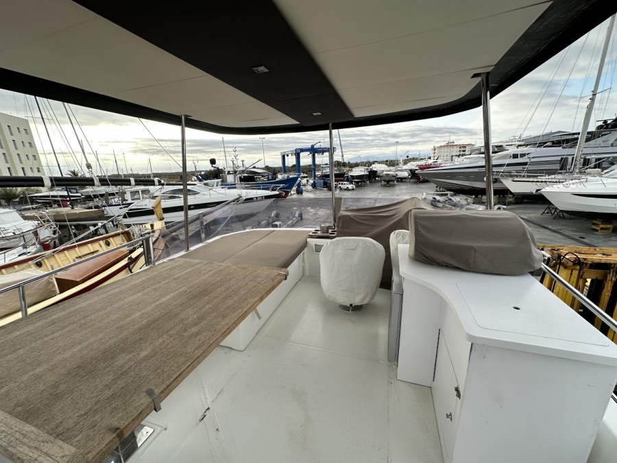 FOUNTAINE PAJOT MY 37 - 40