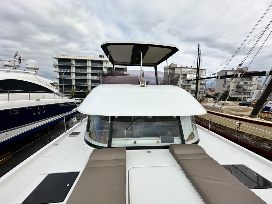 FOUNTAINE PAJOT MY 37 - 54