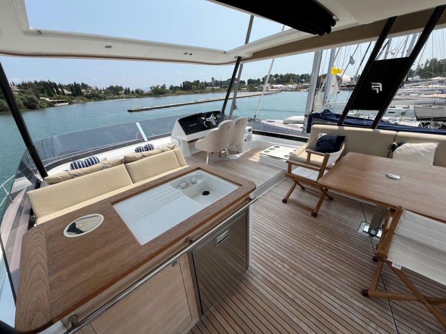 FOUNTAINE PAJOT MY 6 - 14