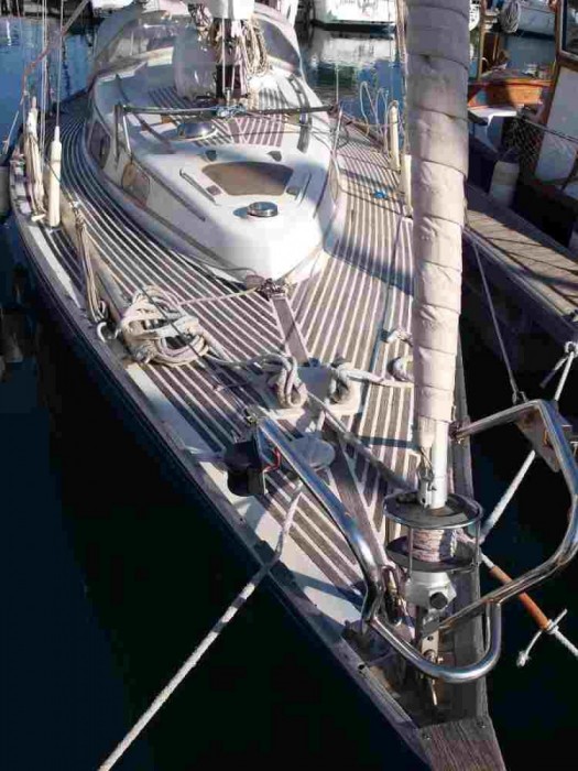 HALLBERG RASSY MISTRAL - 13