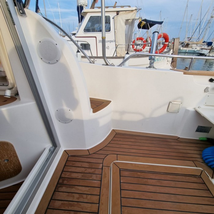 JEANNEAU MERRY FISHER 725 LEGENDE - 18