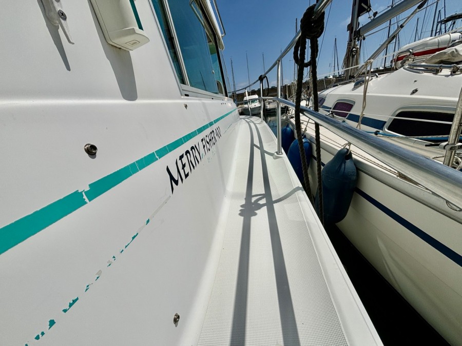 JEANNEAU MERRY FISHER 900 CR - 9