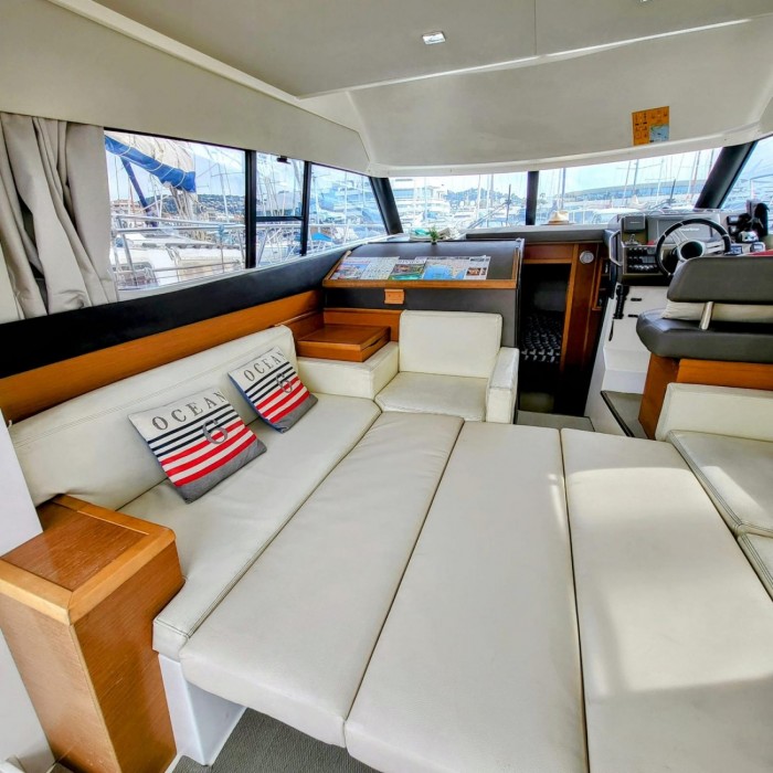 JEANNEAU PRESTIGE 350 FLY - 17