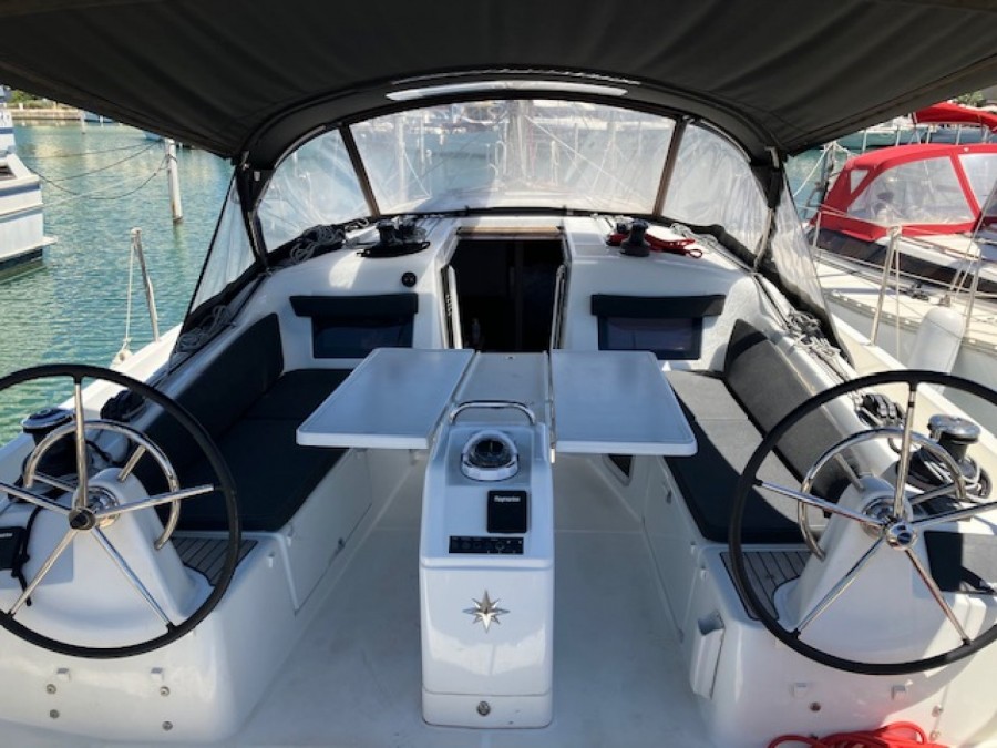 JEANNEAU SUN ODYSSEY 410 - 12