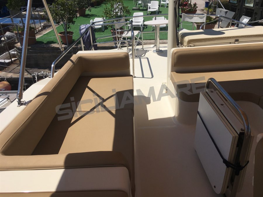 MAINSHIP 400 TRAWLER - 18