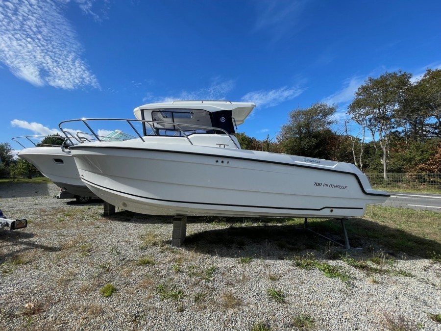 PARKER 700 PILOTHOUSE - 3