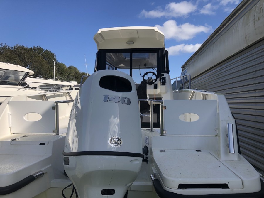 PARKER 700 PILOTHOUSE - 2