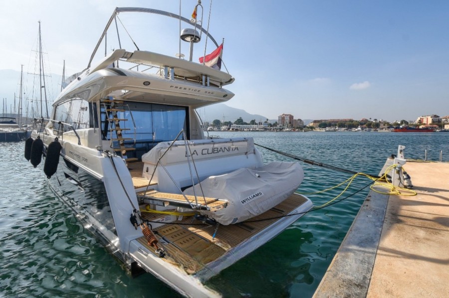 PRESTIGE YACHTS 590 FLY - 2