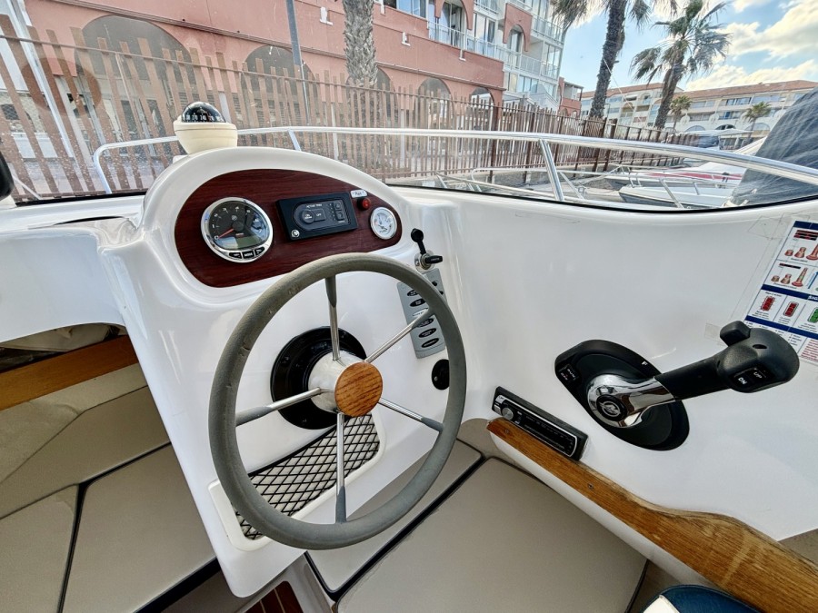 QUICKSILVER 640 PILOTHOUSE - 13