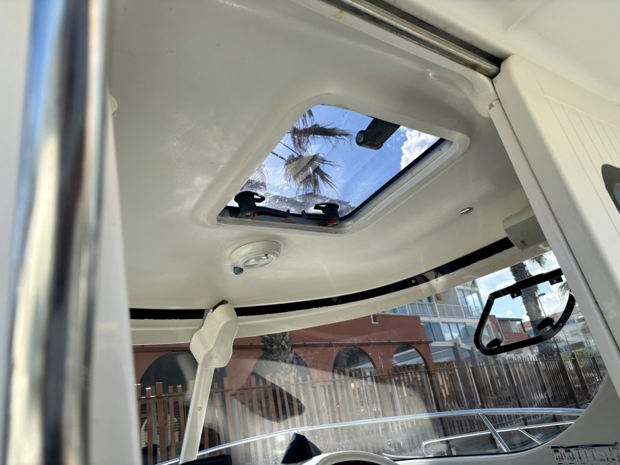 QUICKSILVER 640 PILOTHOUSE - 16