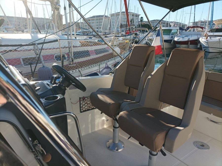 QUICKSILVER ACTIV 755 SUNDECK - 3