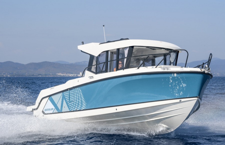 QUICKSILVER ACTIV 805 PILOTHOUSE - 4