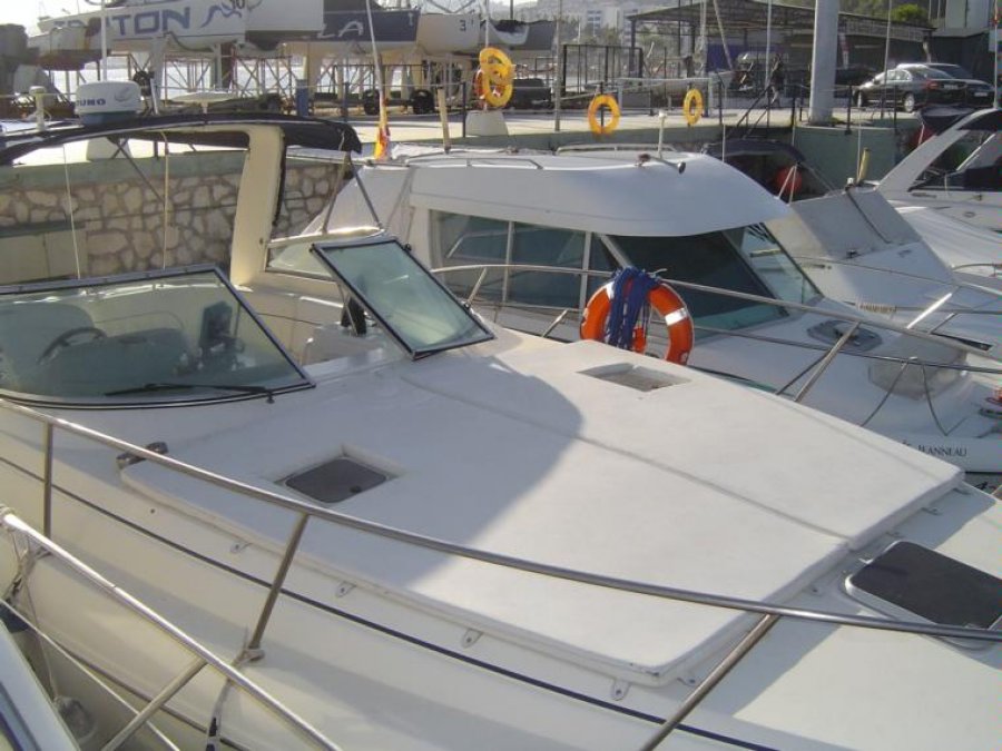 RINKER 310 EXPRESS CRUISER - 6