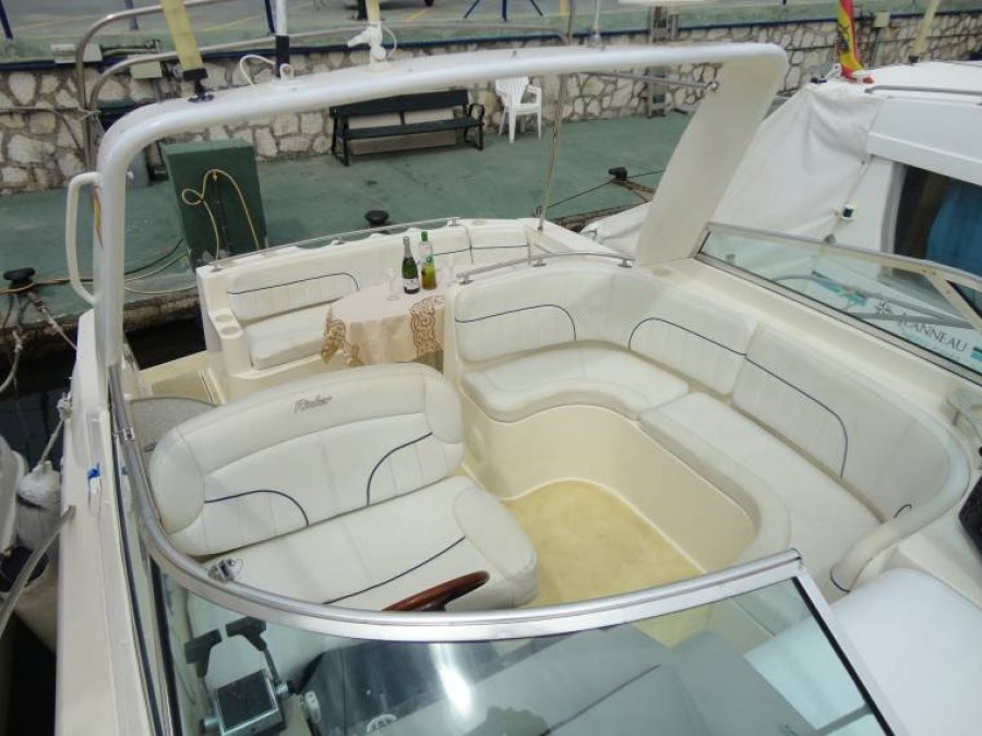 RINKER 310 EXPRESS CRUISER - 8