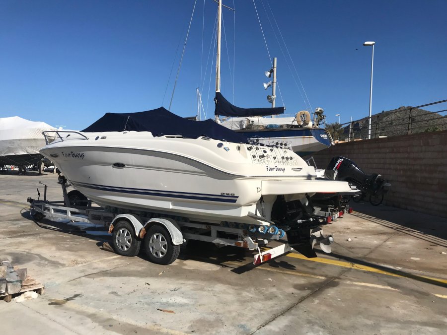 SEA RAY 225 WEEKENDER - 7