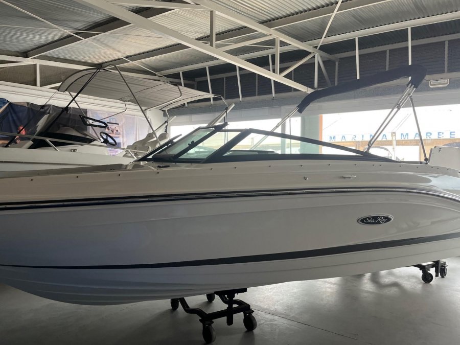 Sea Ray 230 SPX