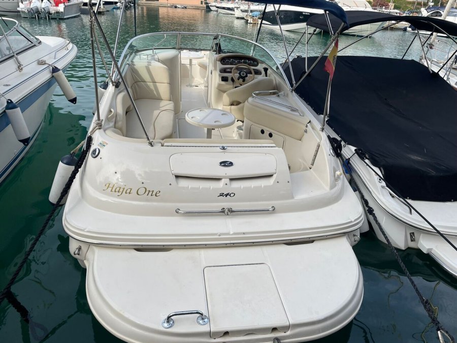 SEA RAY 240 SUNDECK - 9