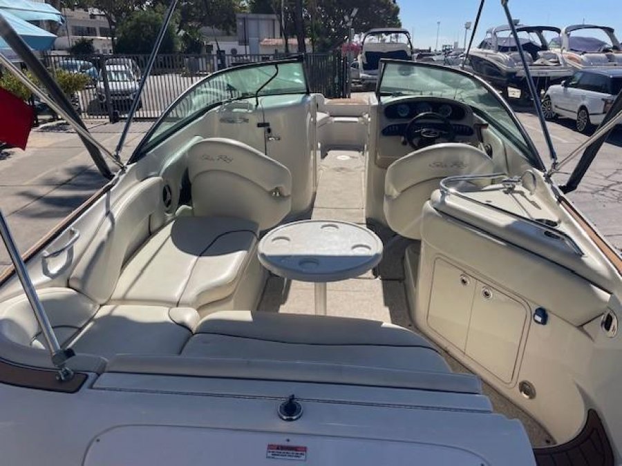 SEA RAY 240 SUNDECK - 6