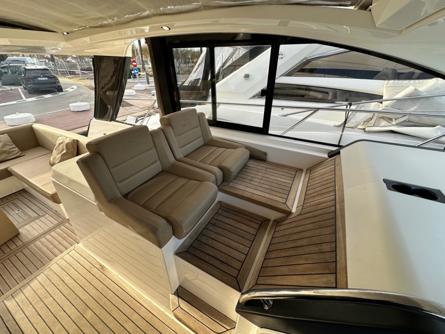 SEALINE SC 42 - 32