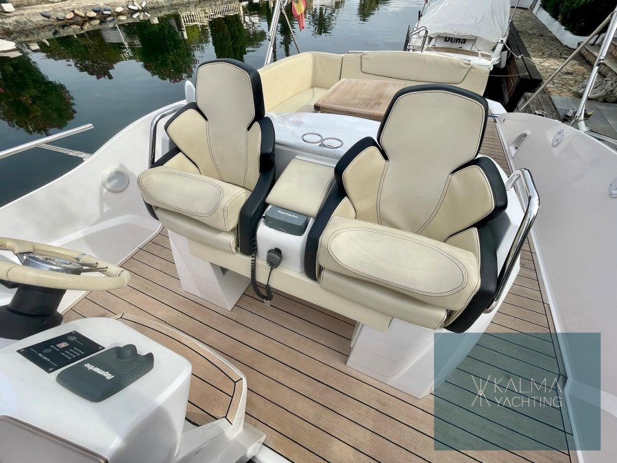 SESSA MARINE KEY LARGO 34 INBOARD - 23