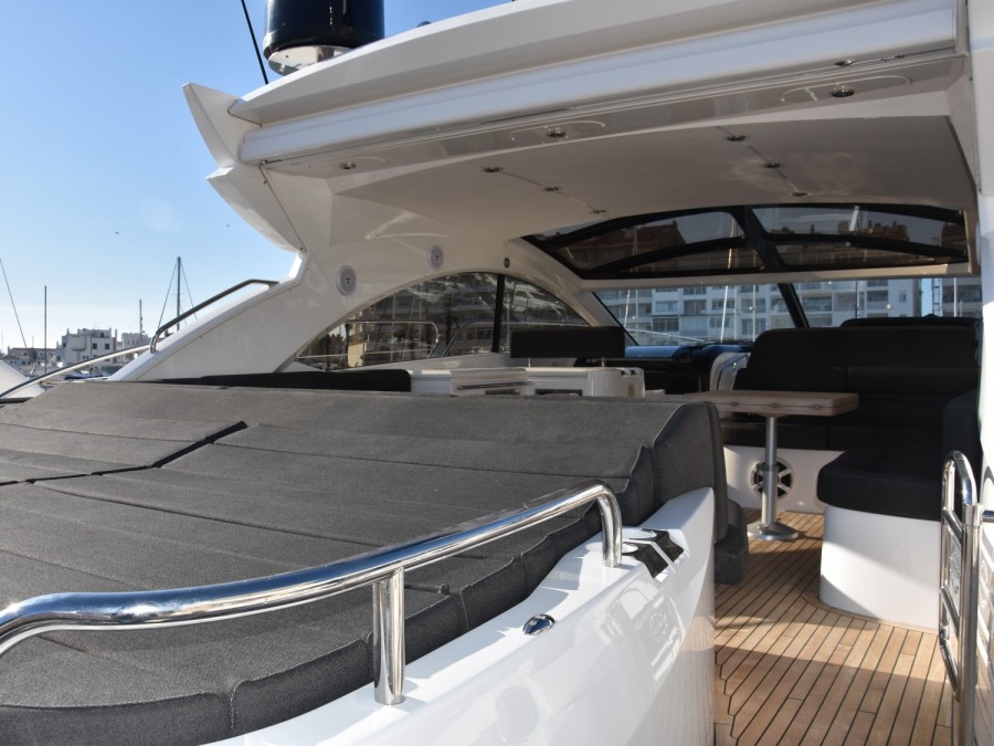 SUNSEEKER PREDATOR 60 - 17