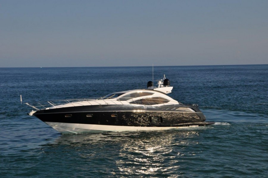 SUNSEEKER PREDATOR 64 - 2